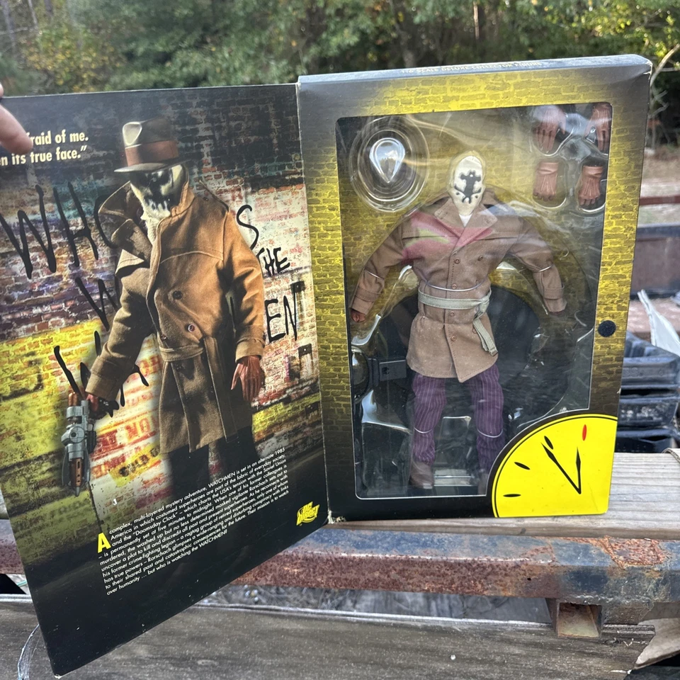Экшн-фигурка DC Direct 13 дюймов Watchmen Rorschach 1:6 открытая коробка как новая - Изображение 3 из 3