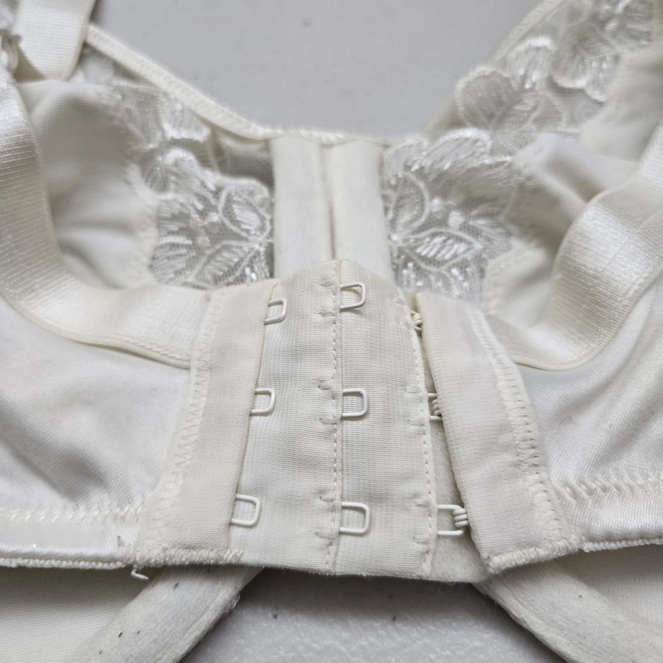 Lilyette Women Bra 38DD Ivory Minimizer Underwired Lace Strap Adjustable - Image 3 of 4