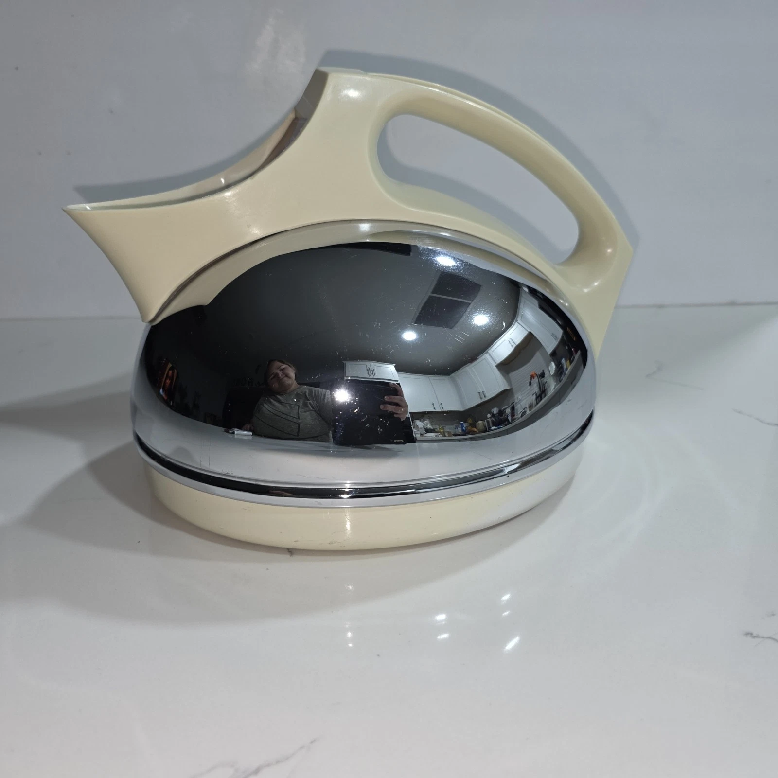 General Electric KE800AM Corded Electric Kettle 1500W 120V Cream Silver No Cord
