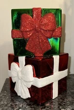 Bath & Body Works Stacked Christmas Presents Bow 3 Wick Pedestal Candle Holder