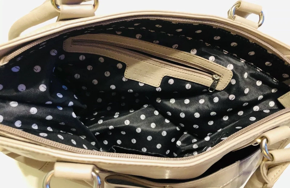 Bolso de hombro grande Elle con lazo grande y herrajes en tono plateado Foto 3 de 4