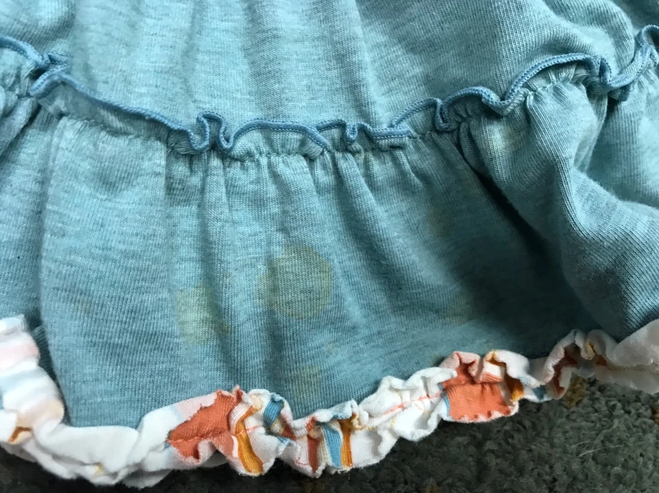 $162 JUEGO DE FALDA BORDADA/ESTRÁS FLORES DE ZOE TALLA 2T Foto 4 de 4