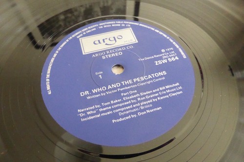 Doctor Who and the Pescatons OST Tom Baker UK 1976 1st Argo ZSW 564 LP - Picture 2 of 4