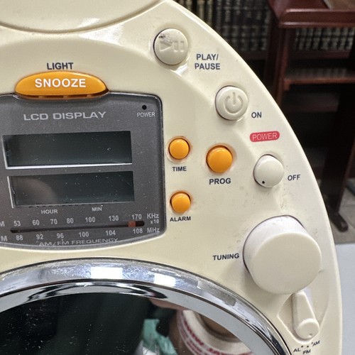 CURTIS Systems Shower CD Clock AM/FM Radio With Digital LCD Display & Mirror NOS - Picture 7 of 22