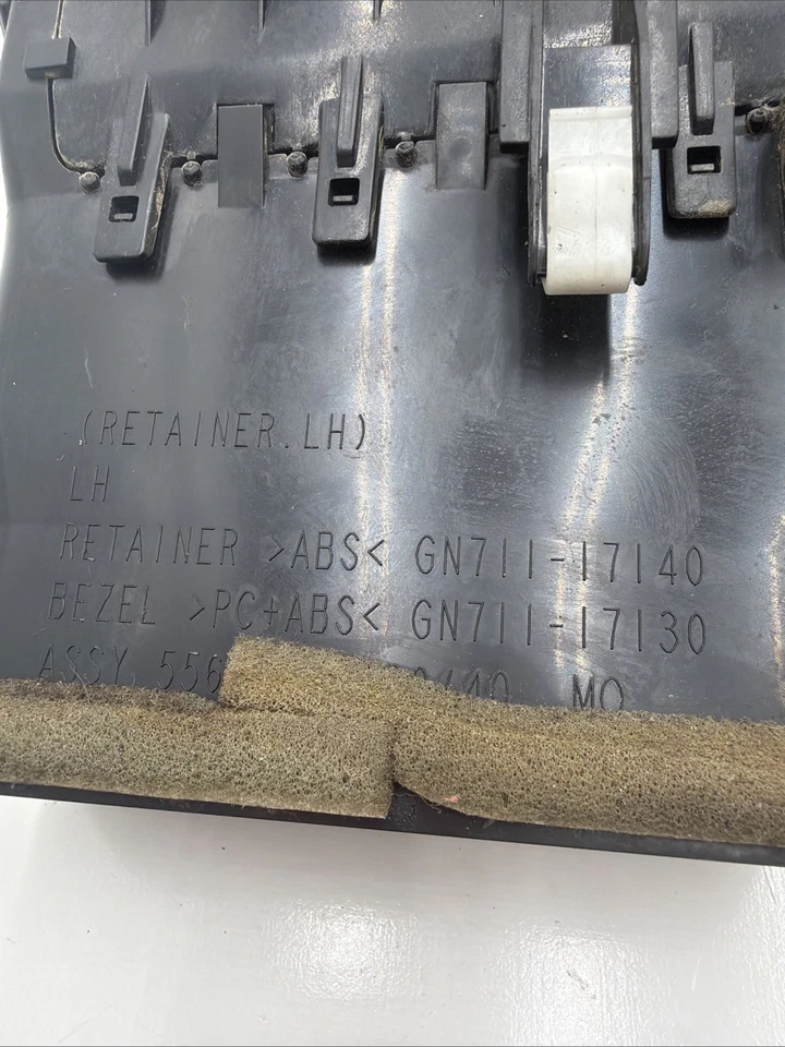 Toyota Camry 2007 ventilación de aire tablero moldura derecha 84332-06100-E0 OEM 07 08 09 10B191-36 Foto 3 de 4