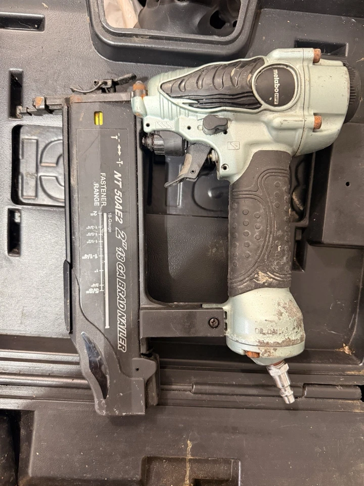 Air Brad Nailer Combo – 3 Tools + 2 Cases – As-Is - Image 4 of 4