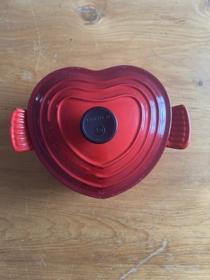 Rare Le Creuset Heart Casserole Dish Cast Iron pot & lid  cerise red 20cm used 