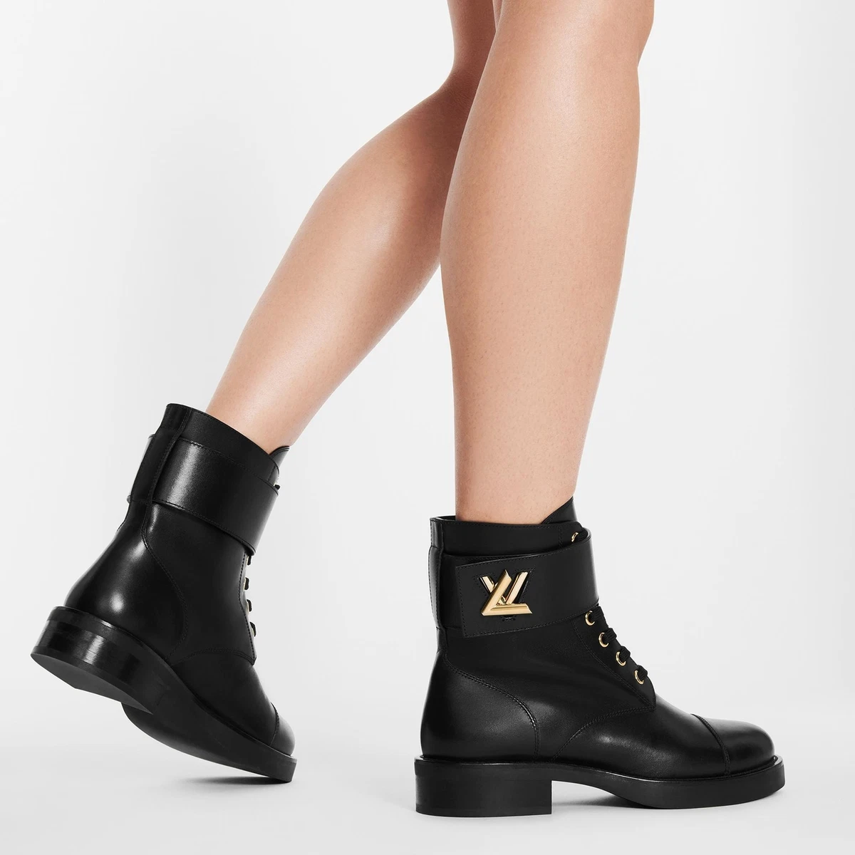 Pre-owned Louis Vuitton Wonderland Leather Lace Up Boots In Black