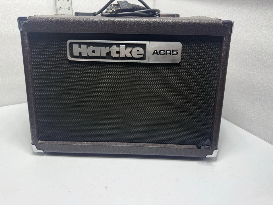 Amplificador de Guitarra Acústica Hartke ACR5, Combo de Viaje Compacto 50 Watt Foto 3 de 4