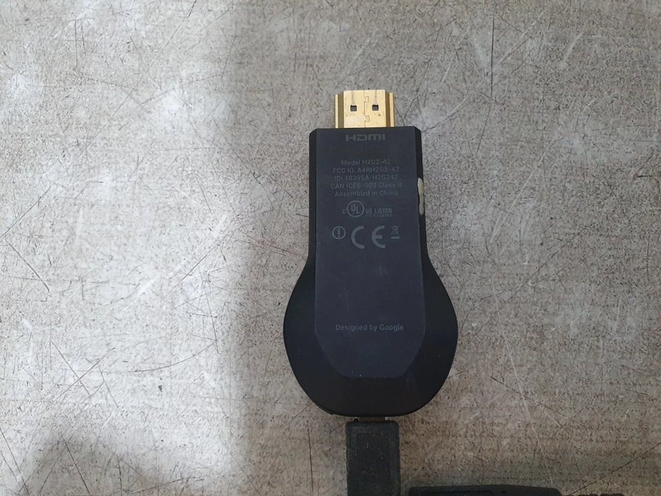 Google Chromecast (1st Gen) H2G2-42 Media Streaming Player Black HDMI with Cable - Image 4 of 4