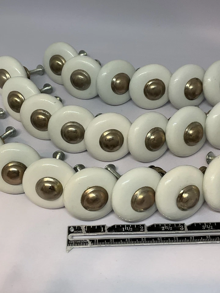 Lote de 23 perillas de gabinete tiradores de cajón de porcelana vintage, blanco limpio 1 1/4" Foto 3 de 3