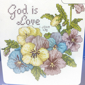 New GOD IS LOVE Cross Stitch Kit Leisure Arts 114908 Praying Hands Collection