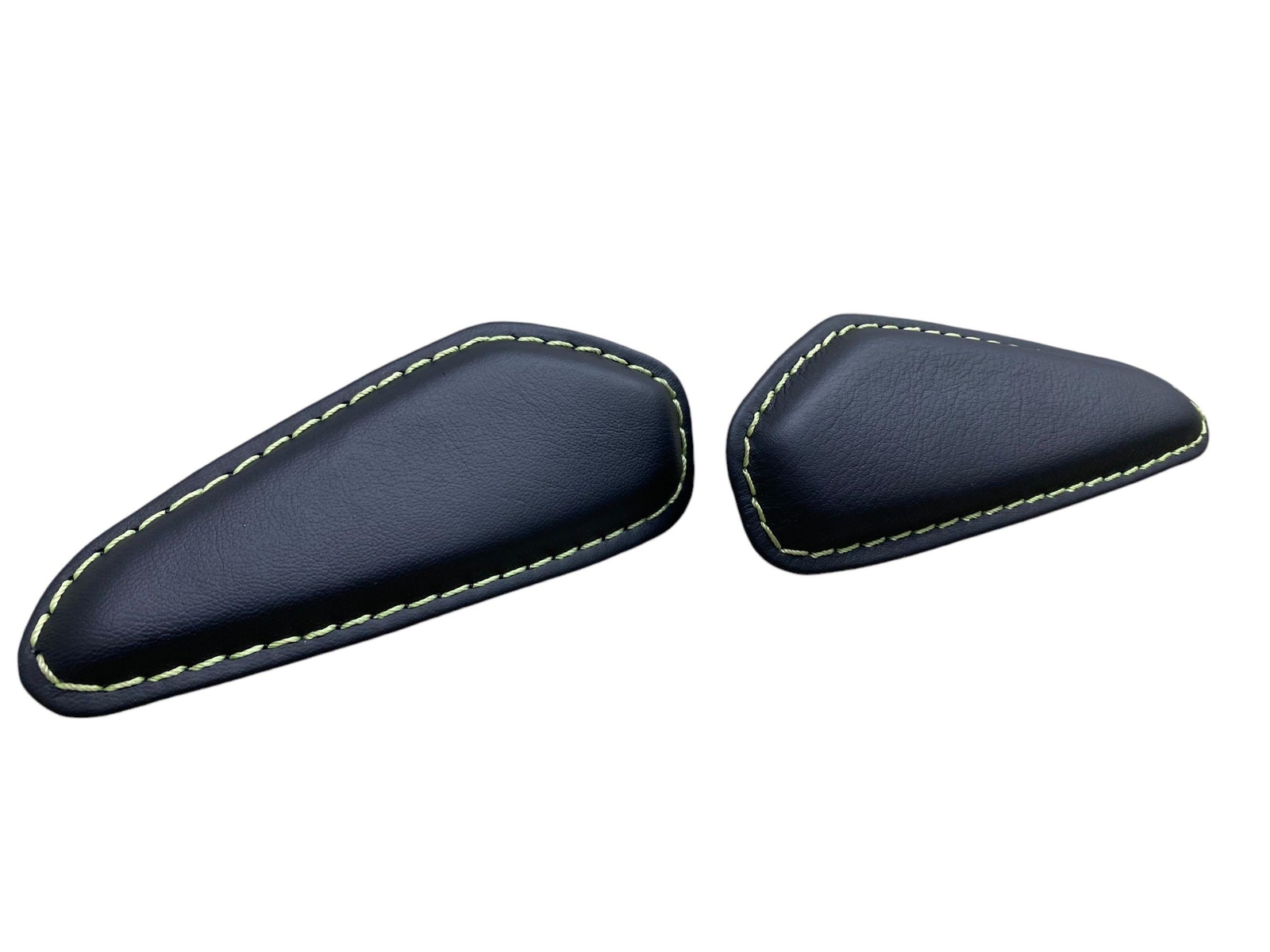 2020 ASTON MARTIN VANTAGE CENTER CONSOLE KNEE COVER PANEL BLACK LEATHER SET
