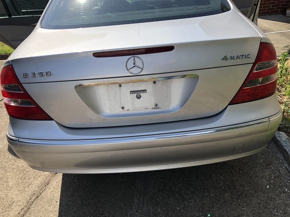 03-09 MERCEDES W211 E320 E500 E350 E55 E280 E550 E300 TAPA MALETERO Conjunto Foto 3 de 4