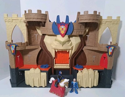 2014 Imaginext Lion's Den Castle  Playset Working Lights and Sound With Figures 