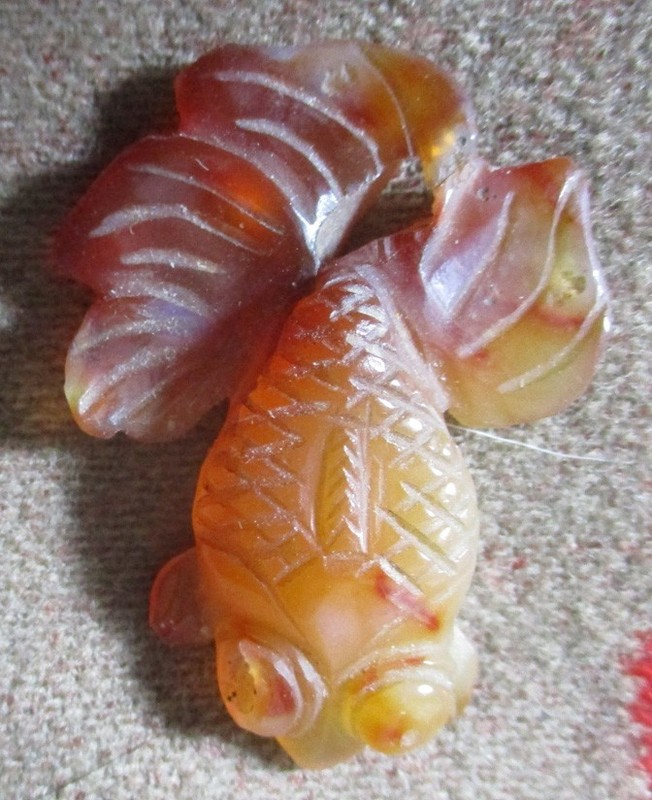 VINTAGE HAND CARVED MULTICOLOR JADE FIGURAL GOLD FISH