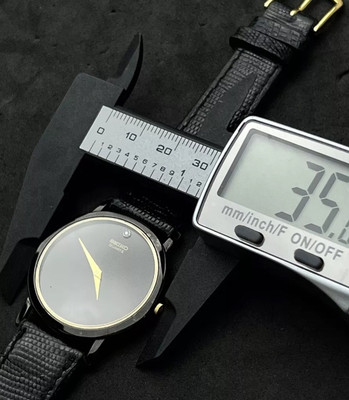 Vintage New 1998 SEIKO Men's 35mm Quartz Watch Black Case Gold