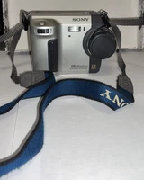 Sony Mavica MVC-FD87 1.3MP Digital Camera - Black with charger, 6 floppy disks