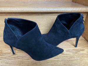 enzo angiolini ruthely suede bootie