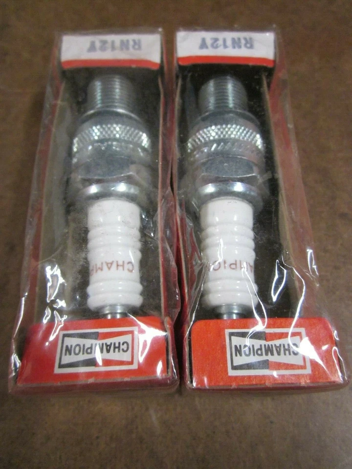 2 Bujías Champion RN12Y Nuevo Antiguo Stock Foto 2 de 3
