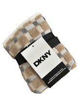 New DKNY 4 Pc Gray Beige Ivory Pebbled Gingham 4 Washcloths Facecloths