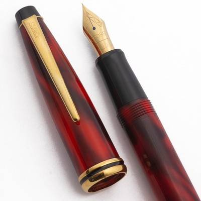 Cross Radiance aka Solo Fountain Pen - Vesuvias Red w/Gold Plated Trim RARE Fine