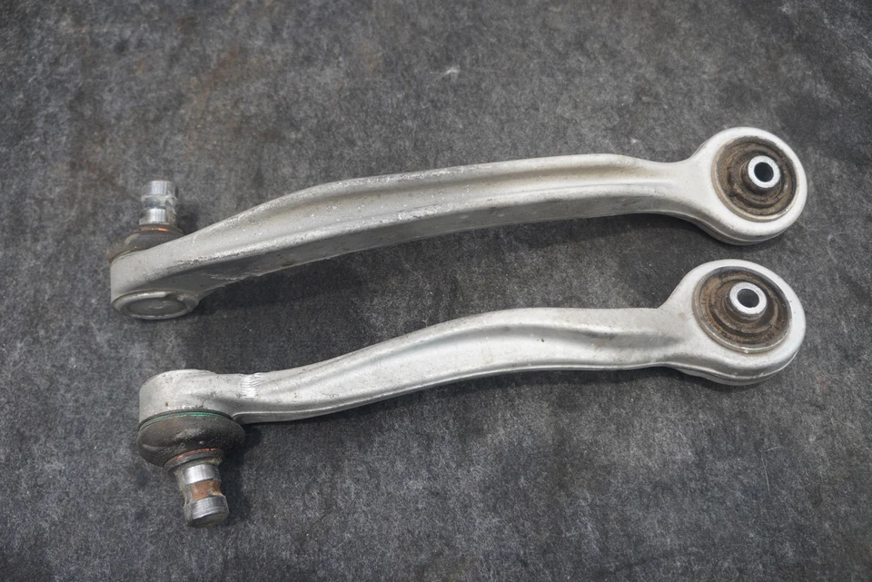 Set 2 Front Left Upper Control Arm 3W0407505 OEM Bentley Continental GTC 2016 - Image 2 of 4