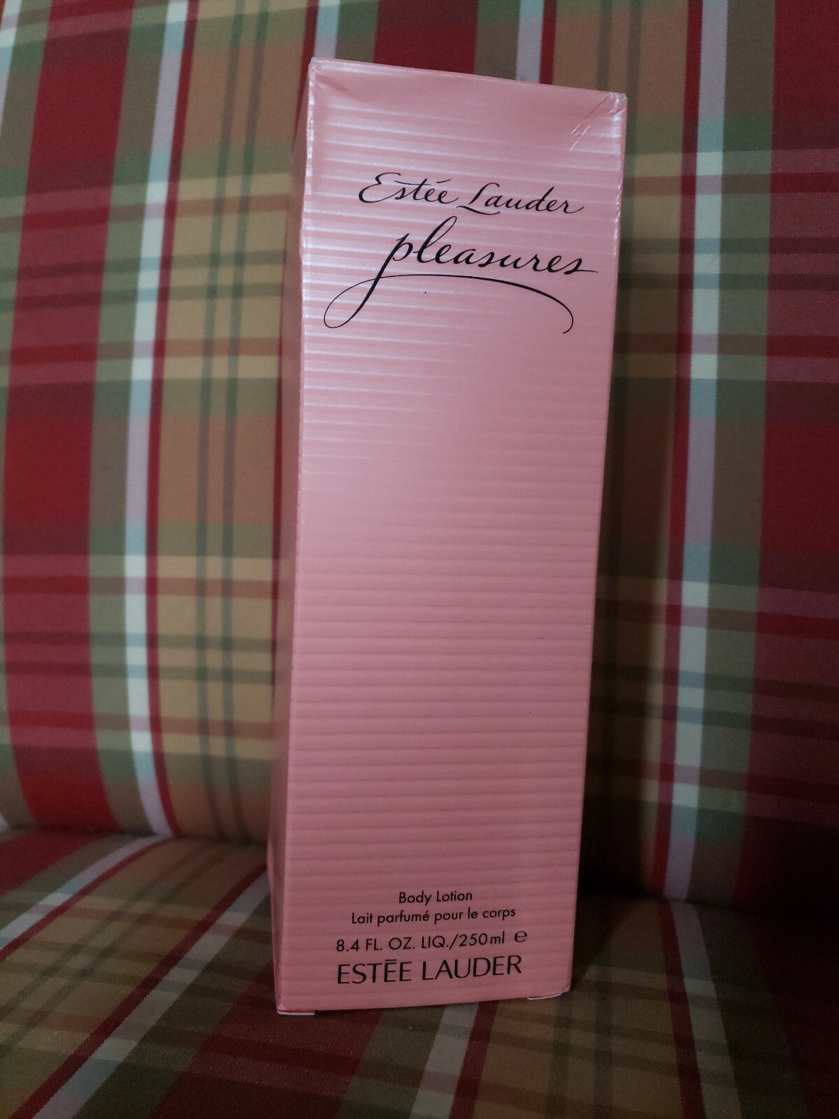 Estee Lauder PLEASURES BODY LOTION Perfumed Moisturizer Full size NIB