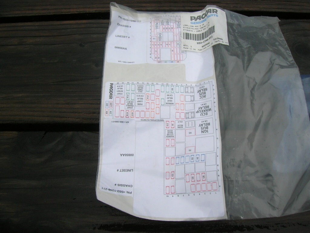 Ｃ５８２１３　プレー M23-12P1N8A8003 - Cable connector - 1629210 | Phoenix Contact