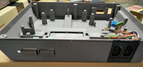 Coque inférieur pièce détachée console Nintendo Nes - pièce détachée d'origine - Photo 1/4