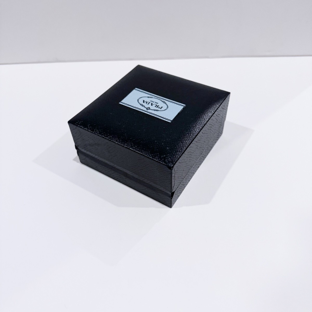 新品未使用品♪PRADA♪ジュエリーボックス♪ポーセリン♪箱付 楽天市場】【中古】PRADAポーセリン ボックス アクセサリー