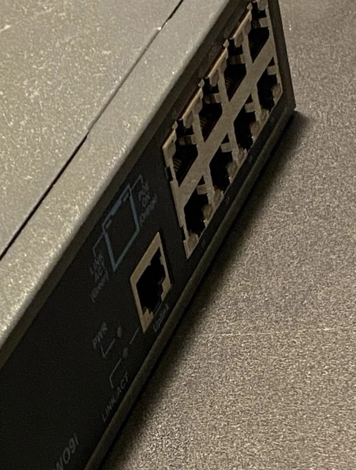 Eagle Eye 9 Port POE Switch  - Image 2 of 4