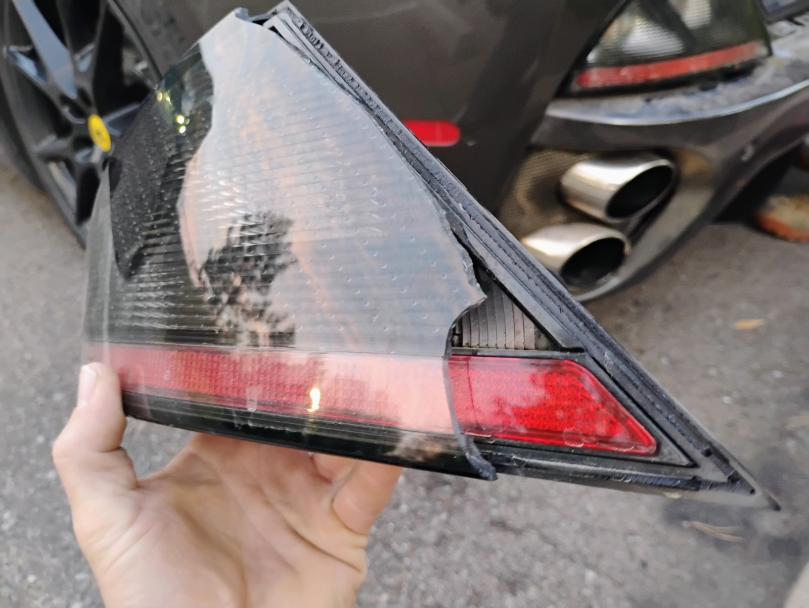 Chipped, Works 2008-2014 Ferrari California Rear Left Bumper Lower Tail Light 