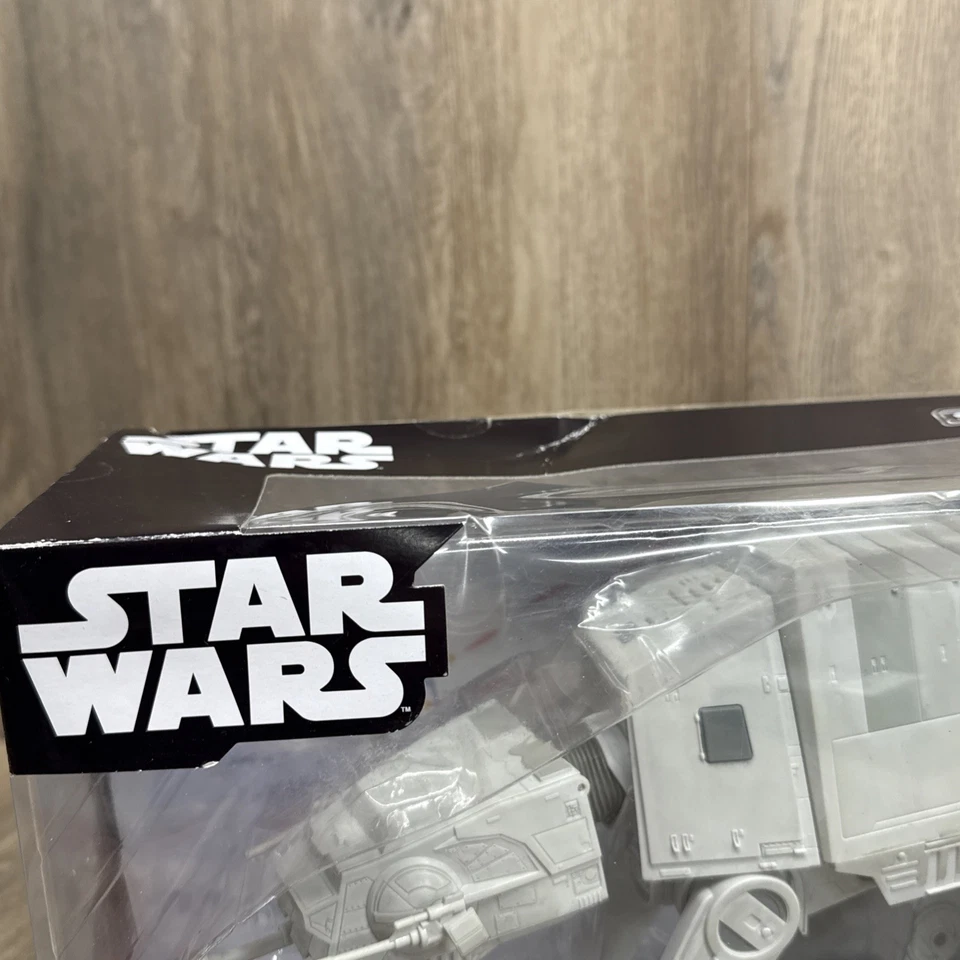Star Wars Micro Galaxy Squadron AT AT Walker SERIE 2 Nueva Caja Dañada Foto 3 de 4