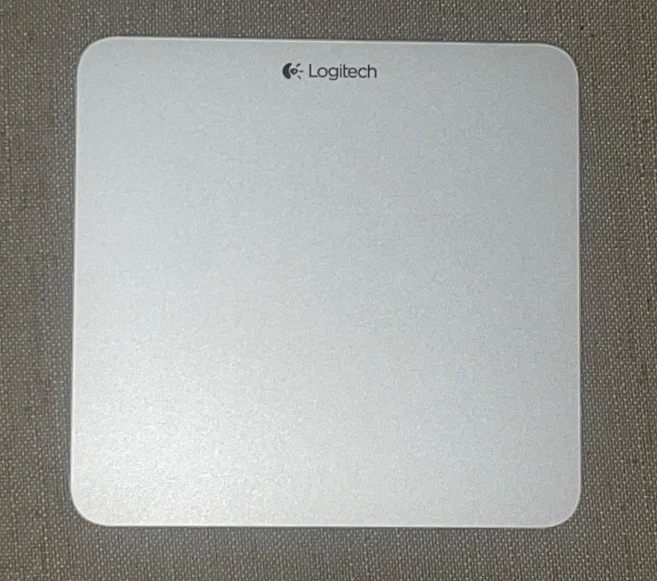 Logitech T651 Rechargeable Bluetooth Trackpad Mac (no cable)- SEE PICTURES - Image 3 of 4