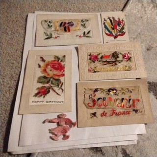 4 x WW1 Silk Postcards.