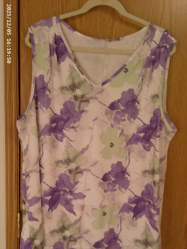 New Women's Purple/Floral V-Neck Short Sleeve Tunic Top Size 4XL
