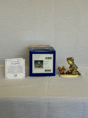 Hummel Lets Be Friends, boy feeding squirrel, Komm zu mir Hum 2232 With Box