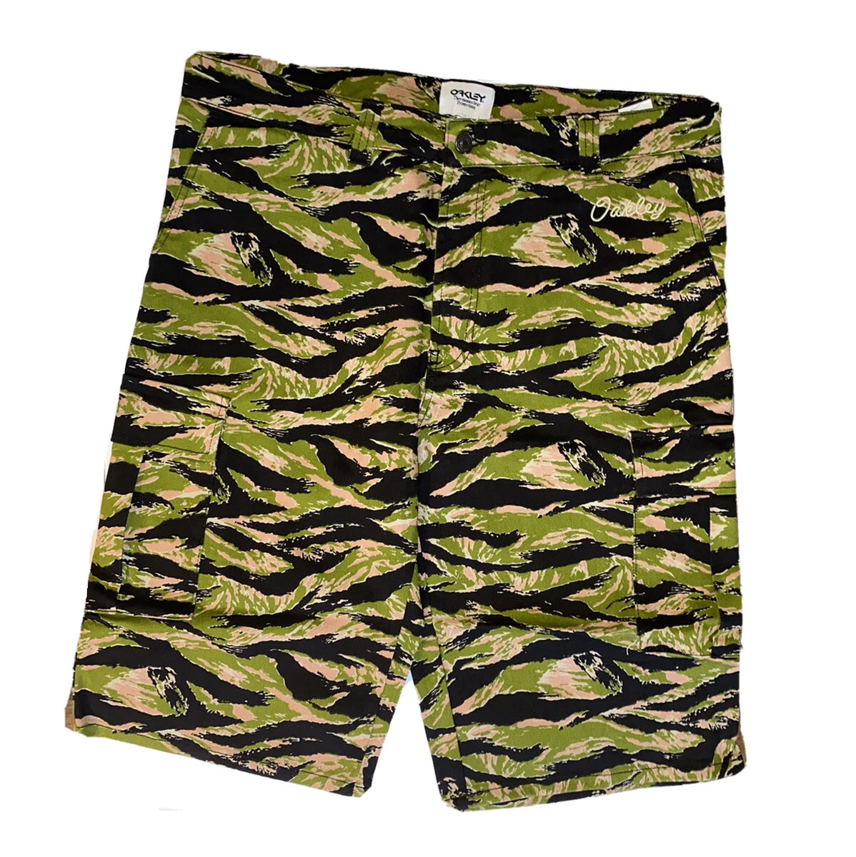 Oakley Men s Size 34 Tiger Camo Cargo Shorts NEW