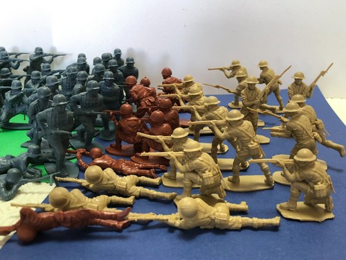 Soldatini Airfix " fanteria tedesca inglese e russa " Scala 1/32 - Foto 5 di 6