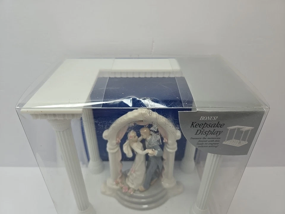 Wilton 2003 adorno de boda adorno de pastel novia novio y vitrina nuevo Foto 3 de 4