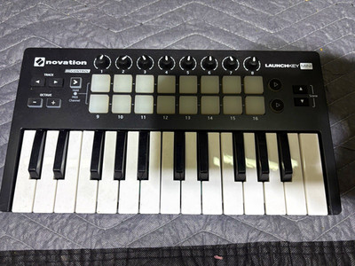 Novation Launchkey Mini MK2 25-Key USB MIDI Controller 16 Pads Tested Working