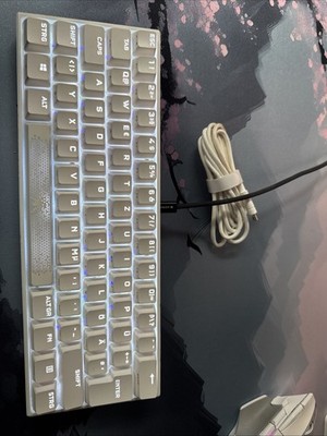 Corsair K65 RGB MINI 60% Mechanische Gaming-Tastatur - Cherry MX Speed weiß 