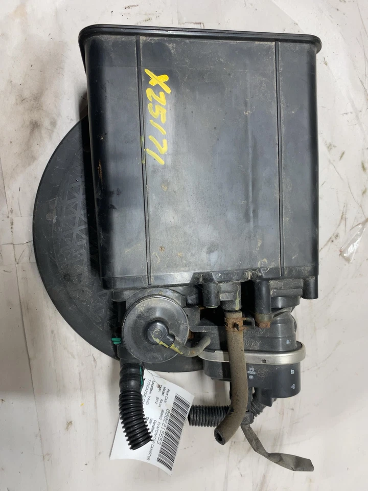 06-12 TOYOTA RAV-4 Evaporator Canister 7774042090 777400R010 - Image 2 of 3