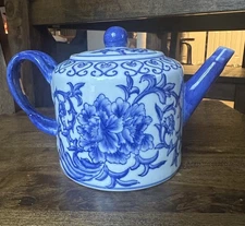 The Bombay Company Sommerhill Cobalt Blue & White Quilt Pattern Porcelain Teapot