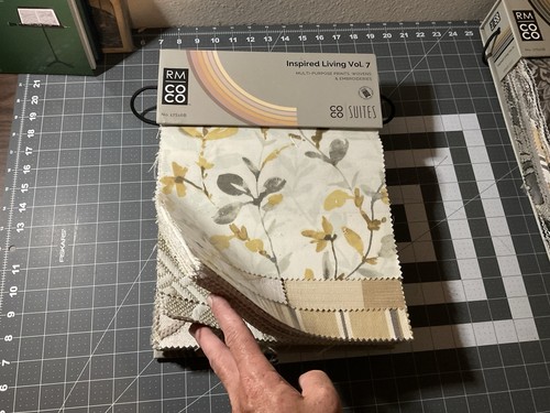 Lot Of 7 Fabric Sample Books, Duralee & RM Coco, 20 Plus Pounds, Craft Art Sew - Picture 7 of 9
