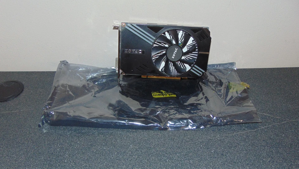 Zotac Geforce GTX 1060 6GB 192BIT GDDR5 (ZT-P10600A-10L) *Working* VGC - Image 2 of 4