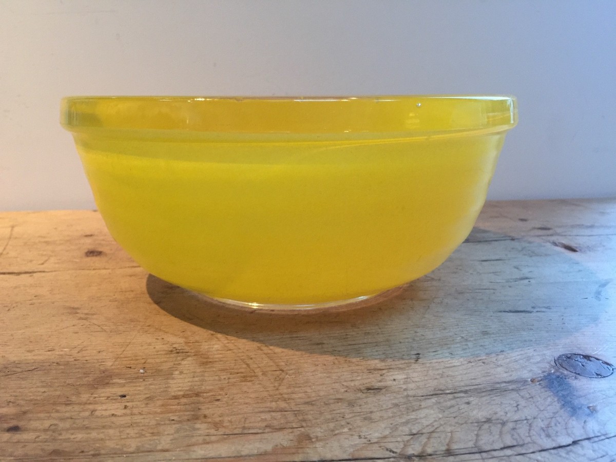 Vintage Colourful Pyrex Pint YELLOW Glass Mixing Bowl