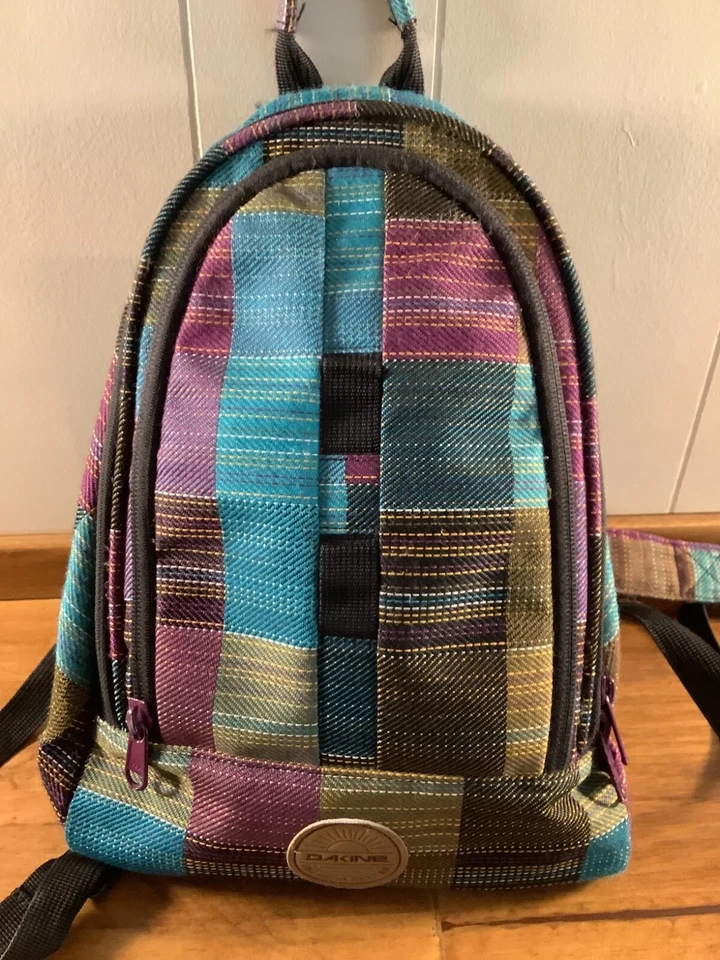 Mochila DaKine Cosmo 6,5 L - Mochila pequeña a cuadros multicolor Libby Foto 2 de 4