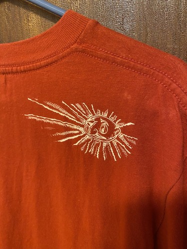 Vintage Volcom Skateboarding T Shirt Sun Face Red Sz M Y2K - Picture 8 of 8
